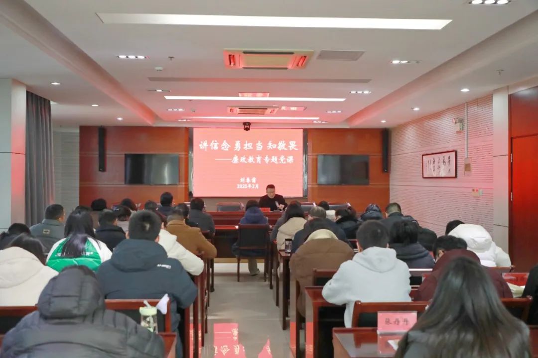 f42fe1ad60b19815cdc70fc1de7d0dcd.jpg