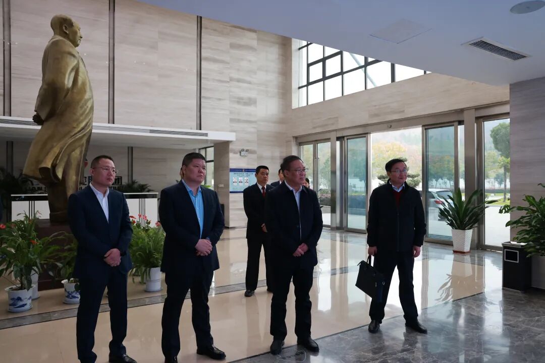 a64b2a25b97234ff3126ff32810b103c.jpg