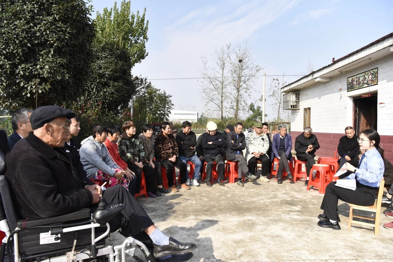 “板凳会”，六安检察来当释法员